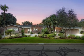 5627 N Kavanagh Avenue, Fresno, CA 93711