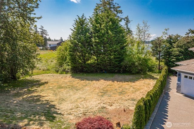 16 Seaside Drive, Blaine, WA 98230