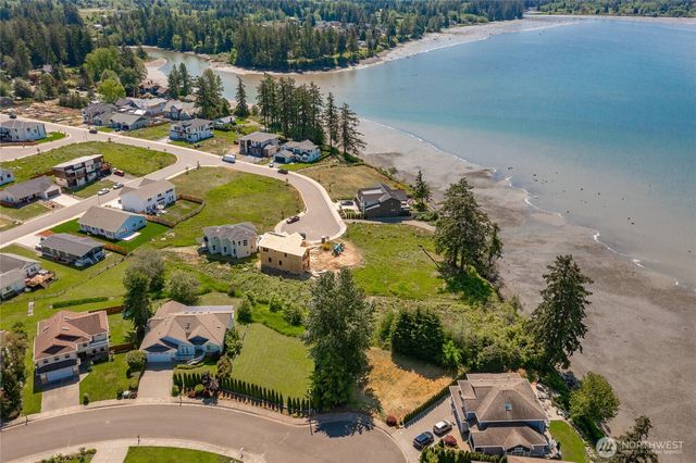 16 Seaside Drive, Blaine, WA 98230