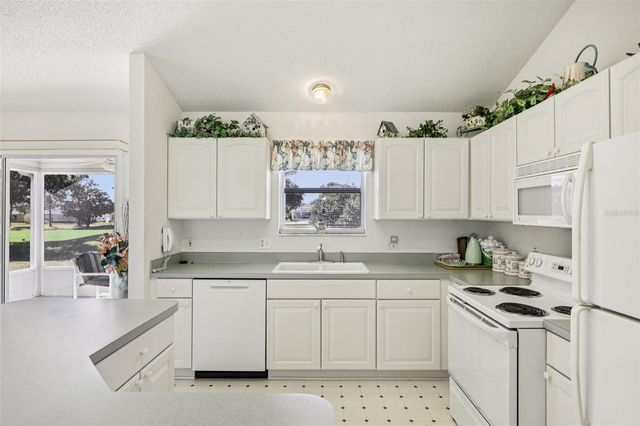 1824 DURANGO DRIVE, Lady Lake, FL 32159