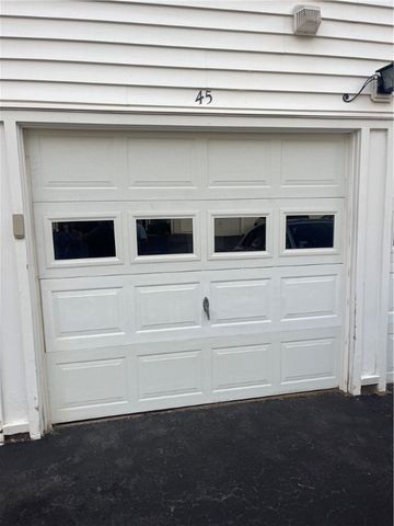 45 Falcon Lane East, Perinton, NY 14450