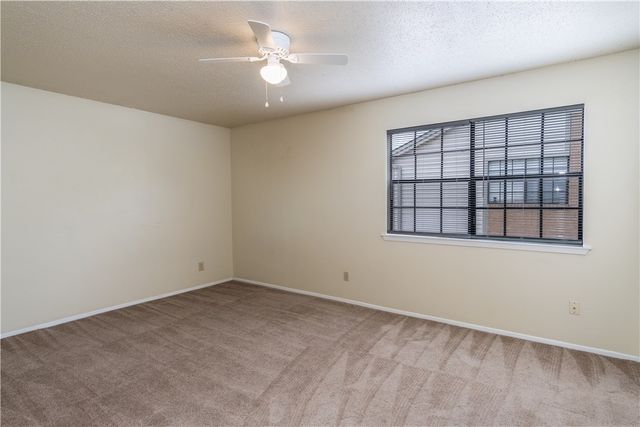 1012 Autumn C, College Station, TX 77840