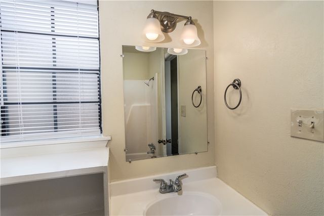 1012 Autumn C, College Station, TX 77840