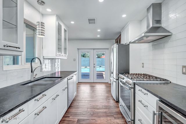 5311 N 8th Avenue, Phoenix, AZ 85013