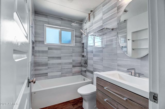 5311 N 8th Avenue, Phoenix, AZ 85013