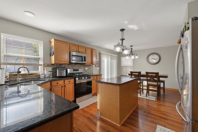 1134 Spinnaker Street, Pingree Grove, IL 60140