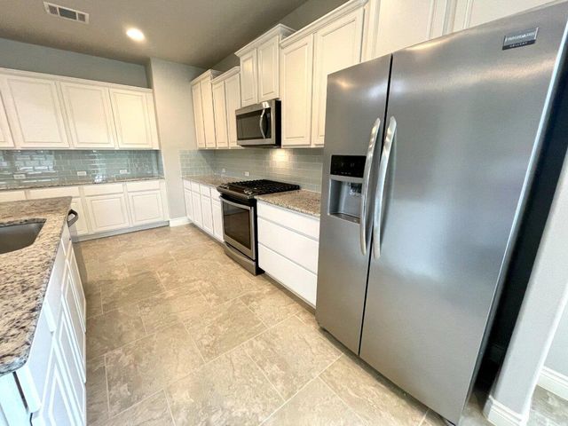 218 Summer Pointe DR, Buda, TX 78610