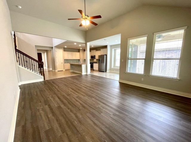 218 Summer Pointe DR, Buda, TX 78610