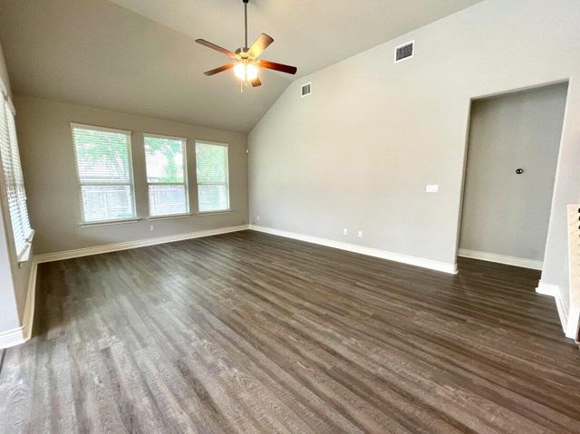 218 Summer Pointe DR, Buda, TX 78610