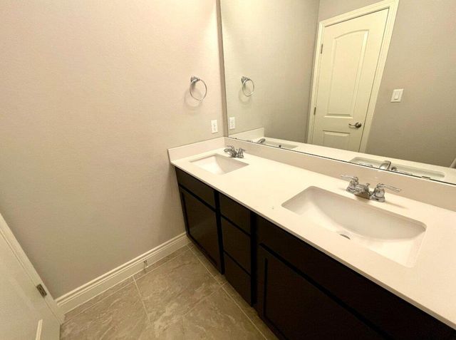 218 Summer Pointe DR, Buda, TX 78610
