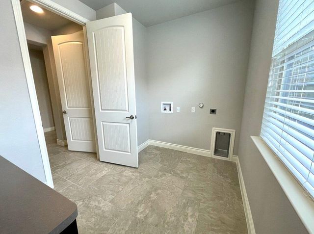 218 Summer Pointe DR, Buda, TX 78610