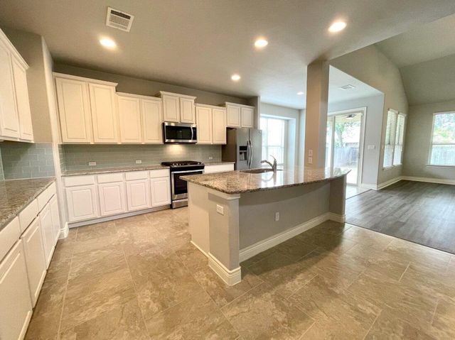 218 Summer Pointe DR, Buda, TX 78610