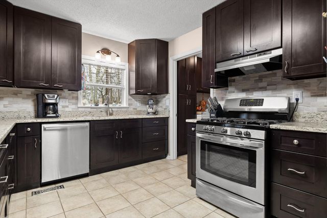 500 Majesty Road, Soddy Daisy, TN 37379