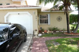 201 Maplewood Drive 201, Greenacres, FL 33415