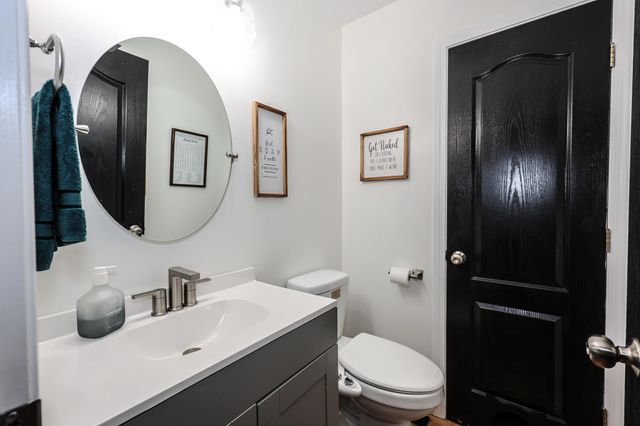18 Suffolk Ct Unit 159, Bedford, NH 03110