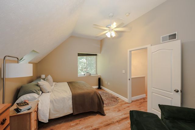 18 Suffolk Ct Unit 159, Bedford, NH 03110
