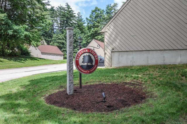 18 Suffolk Ct Unit 159, Bedford, NH 03110