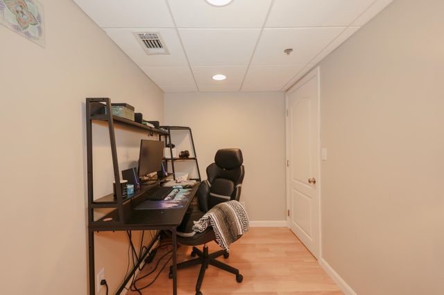 18 Suffolk Ct Unit 159, Bedford, NH 03110