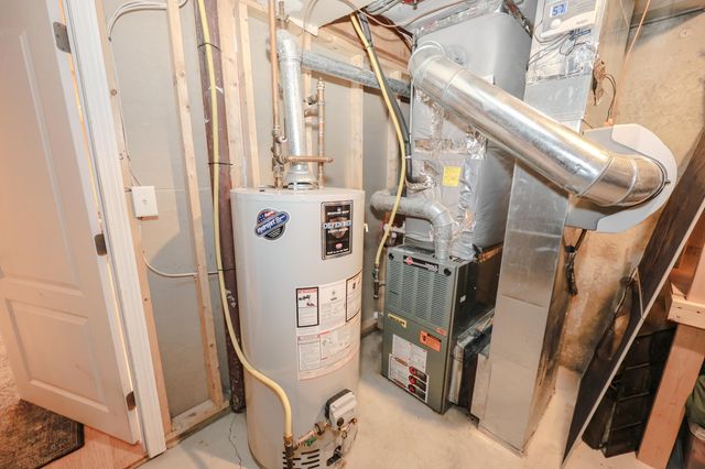 18 Suffolk Ct Unit 159, Bedford, NH 03110