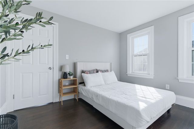 220 Vincent Avenue, East Providence, RI 02914