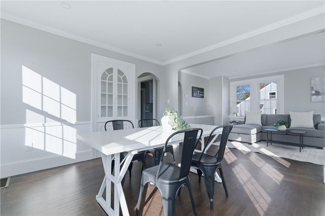 220 Vincent Avenue, East Providence, RI 02914