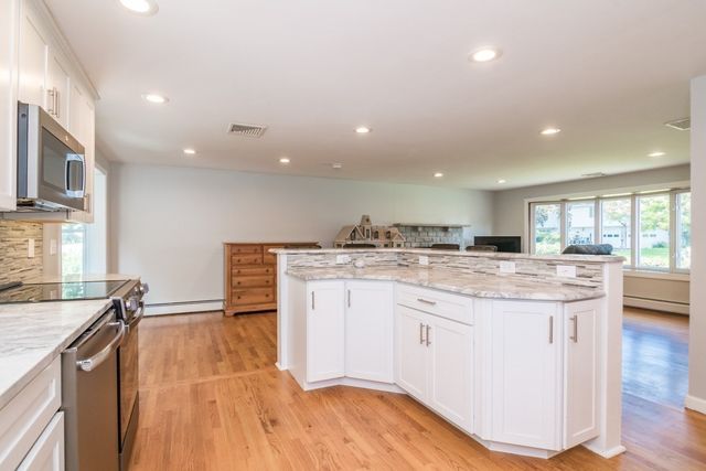 12 Linda Dr, Westfield, MA 01085