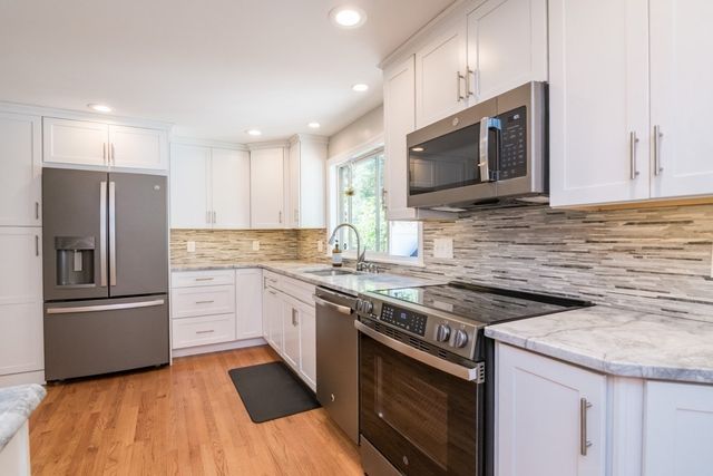 12 Linda Dr, Westfield, MA 01085