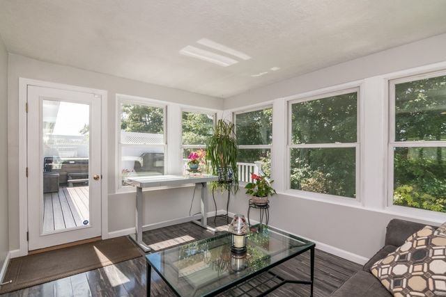 12 Linda Dr, Westfield, MA 01085