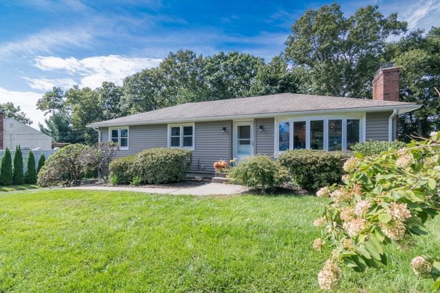 12 Linda Dr, Westfield, MA 01085