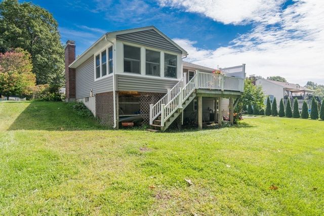 12 Linda Dr, Westfield, MA 01085