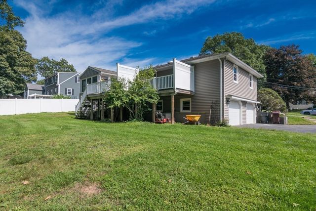 12 Linda Dr, Westfield, MA 01085