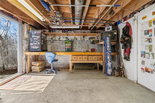 823 N Oak Street, Harrison, AR 72601