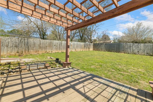 823 N Oak Street, Harrison, AR 72601