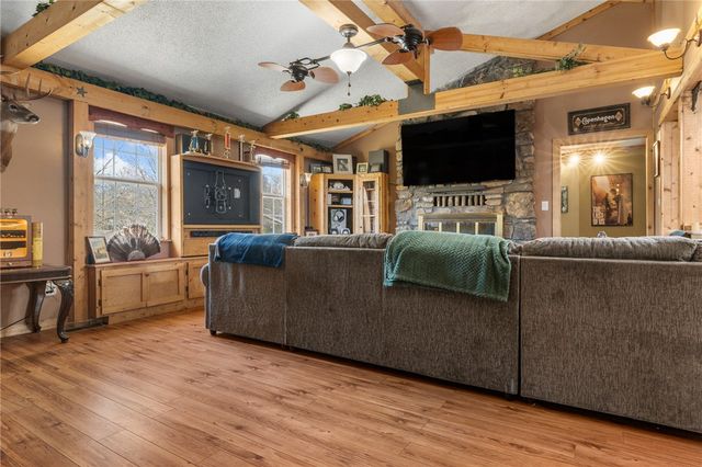 823 N Oak Street, Harrison, AR 72601