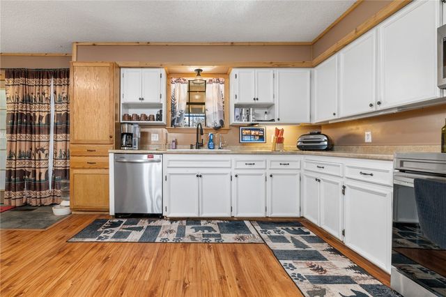 823 N Oak Street, Harrison, AR 72601