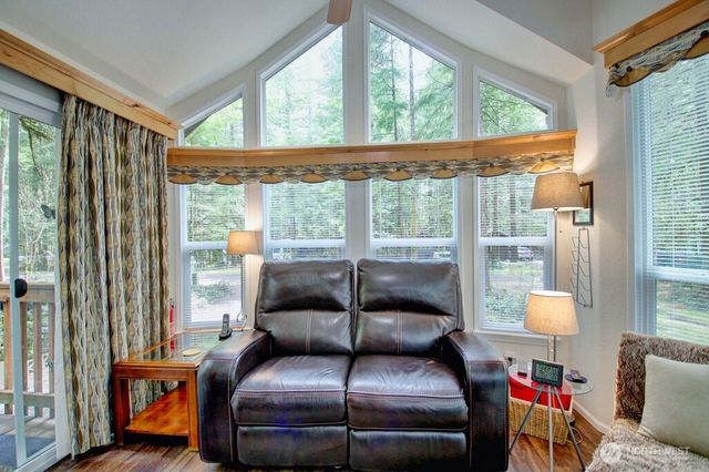 33 2 Wilderness Way, Deming, WA 98244