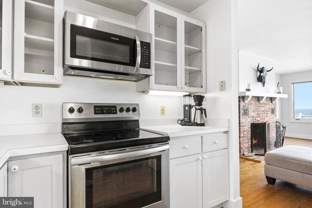 5424 BEACH DR, Saint Leonard, MD 20685