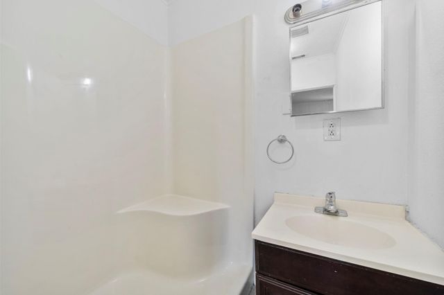 1614 Palmwood Drive, Pasadena, TX 77502