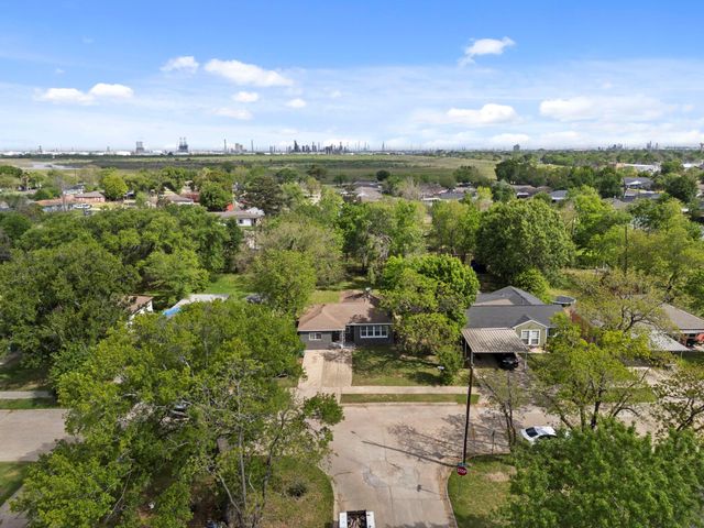 1614 Palmwood Drive, Pasadena, TX 77502