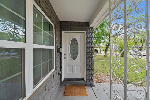 1614 Palmwood Drive, Pasadena, TX 77502