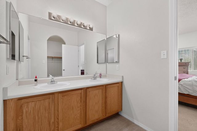 7711 Calle Armonia NE, Albuquerque, NM 87113