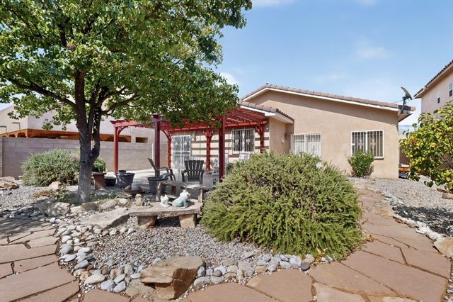 7711 Calle Armonia NE, Albuquerque, NM 87113