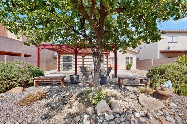 7711 Calle Armonia NE, Albuquerque, NM 87113