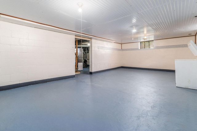 3056 Medina Avenue, Columbus, OH 43224