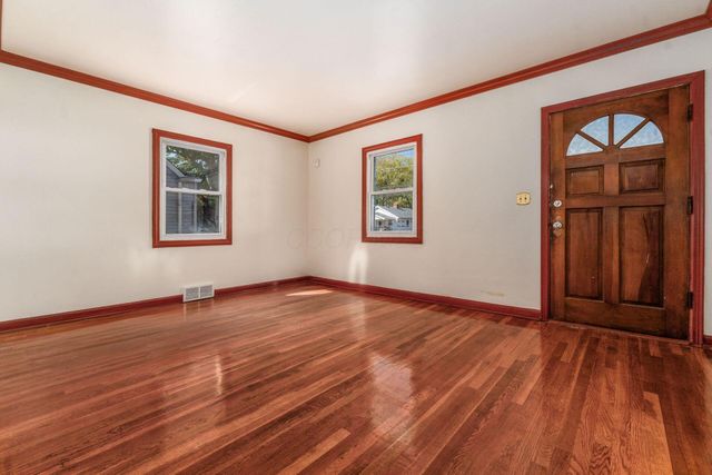 3056 Medina Avenue, Columbus, OH 43224