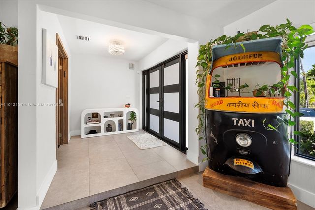 419 Alamanda Dr, Hallandale Beach, FL 33009