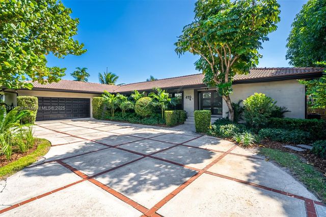 419 Alamanda Dr, Hallandale Beach, FL 33009