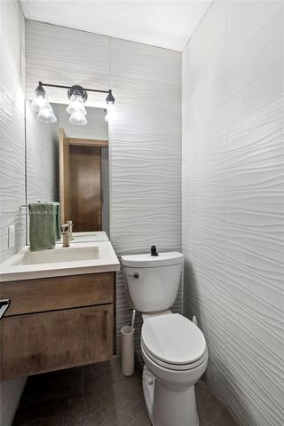 419 Alamanda Dr, Hallandale Beach, FL 33009