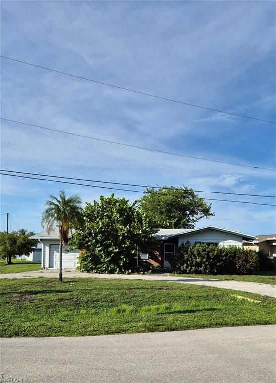 5201 Glade CT NE, CAPE CORAL, FL 33904 — photo 3