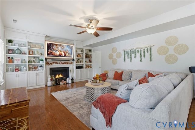 10912 Oak Arbor Ter, Chester, VA 23831